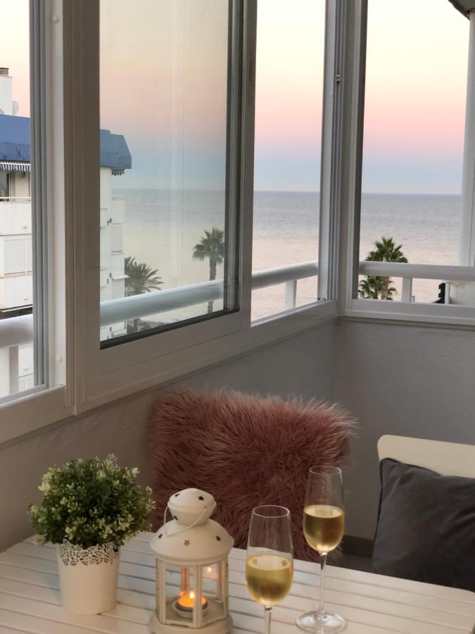 Victoria Luxury Beachfront Apartment In Benalmadena Costa Ngoại thất bức ảnh