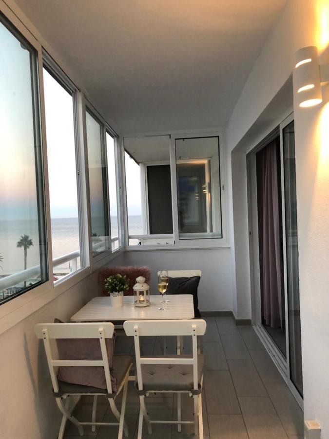 Victoria Luxury Beachfront Apartment In Benalmadena Costa Ngoại thất bức ảnh