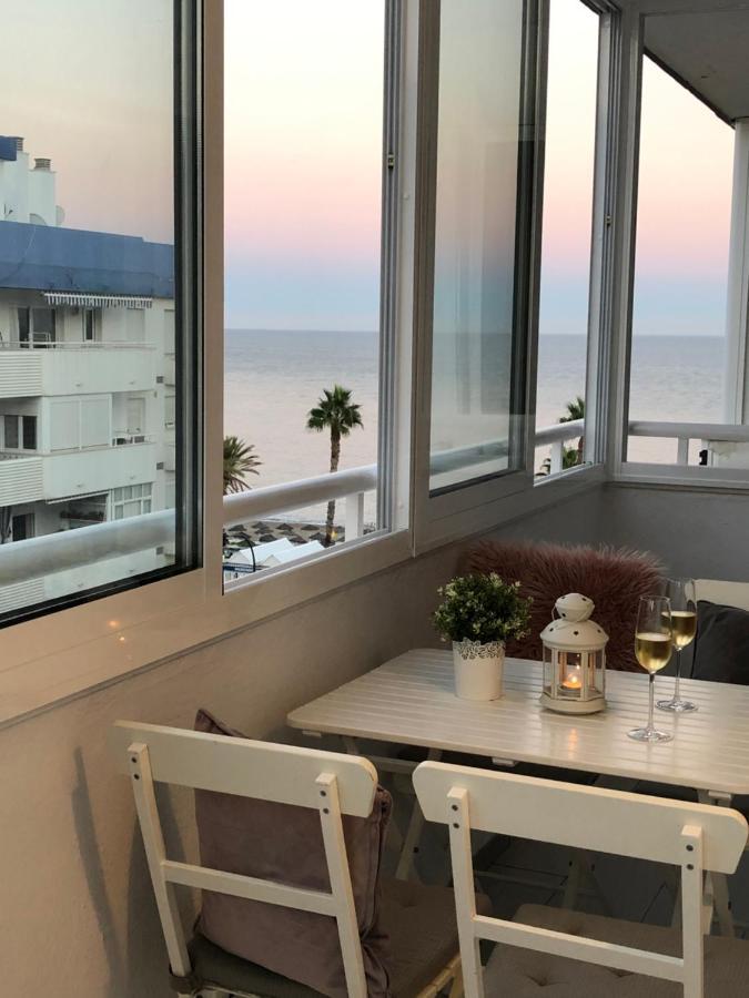Victoria Luxury Beachfront Apartment In Benalmadena Costa Ngoại thất bức ảnh